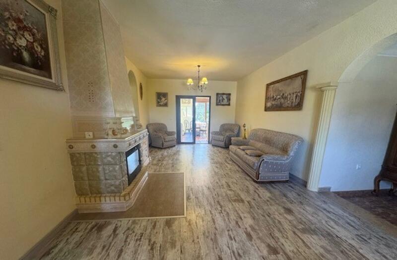 4 bedroom Villa for sale