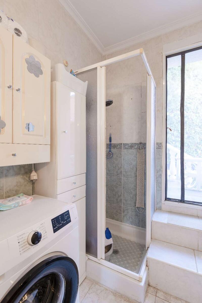 3 Schlafzimmer Villa zu verkaufen 3 Schlafzimmer Villa zu verkaufen