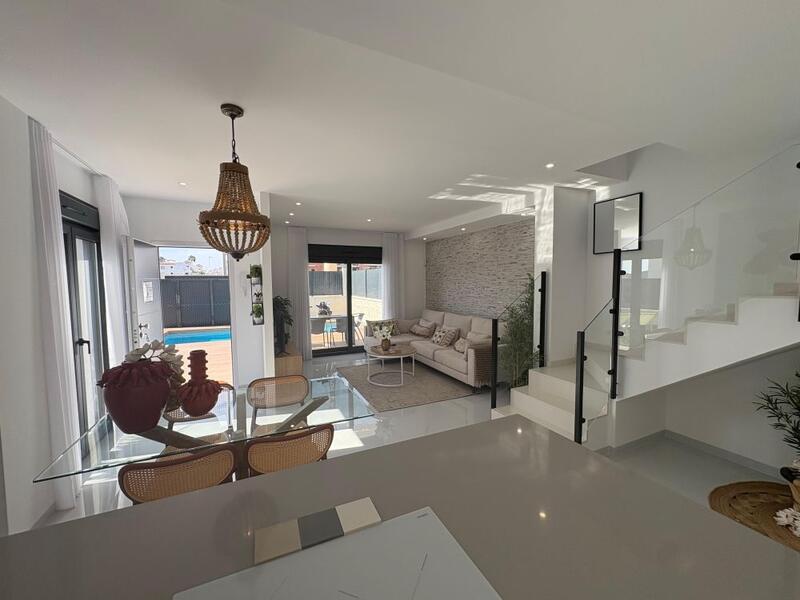 3 bedroom Villa for sale 3 bedroom Villa for sale