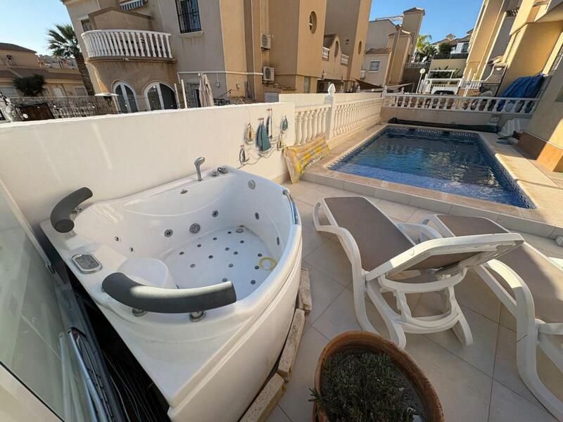 3 bedroom Villa for sale 3 bedroom Villa for sale