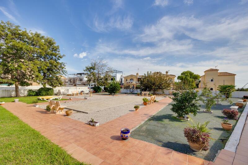 2 Cuarto Villa en venta