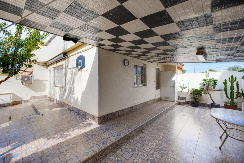 2 Cuarto Villa en venta