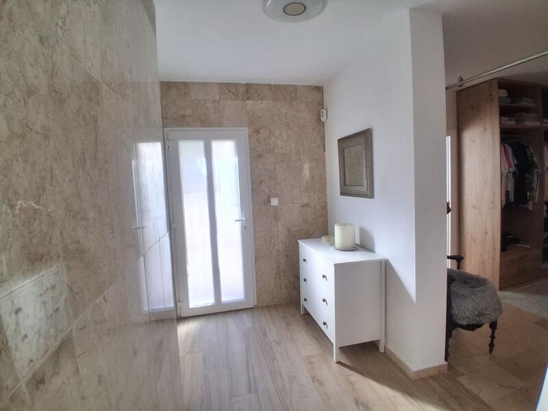 4 slaapkamer Villa Te koop