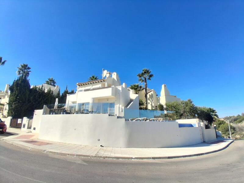 4 slaapkamer Villa Te koop