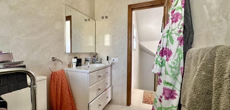 3 slaapkamer Villa Te koop 3 slaapkamer Villa Te koop