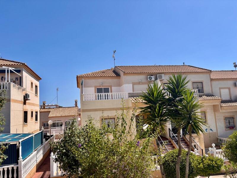 2 Cuarto Villa en venta