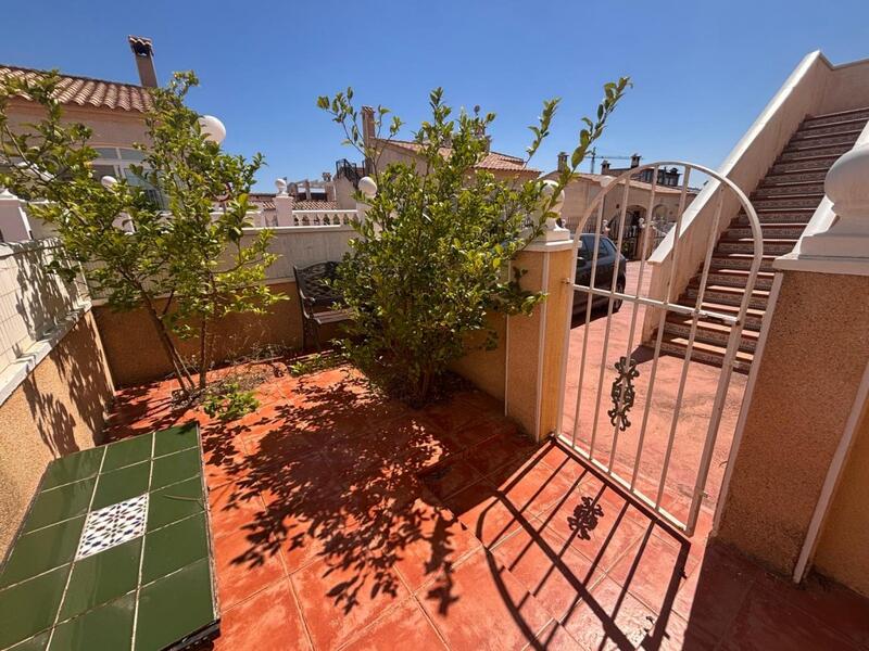 2 Cuarto Villa en venta