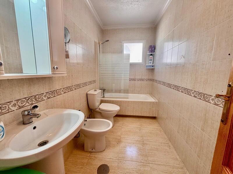 2 Cuarto Villa en venta