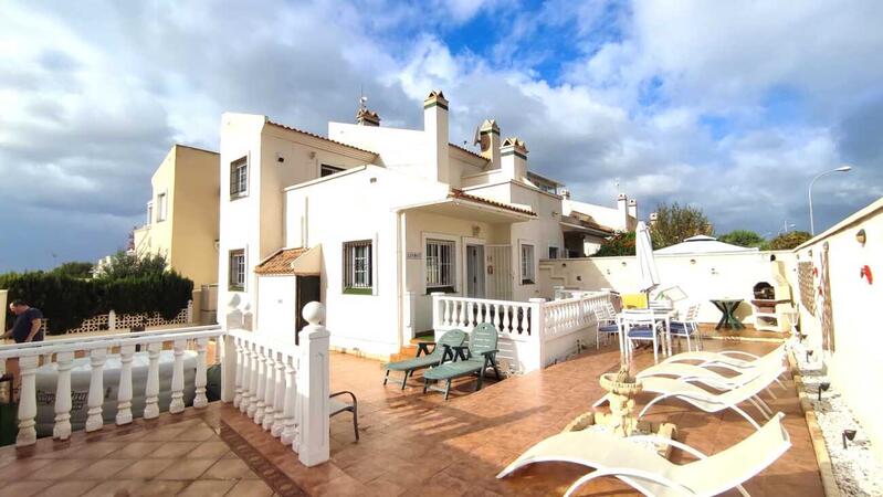 Villa for sale in Playa Flamenca, Alicante
