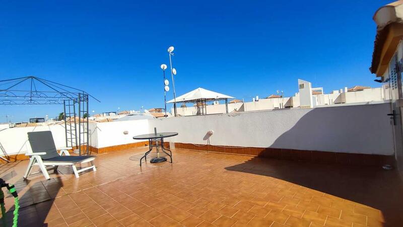2 Cuarto Villa en venta