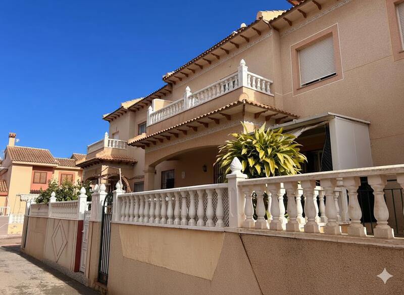 Villa for sale in Torrevieja, Alicante