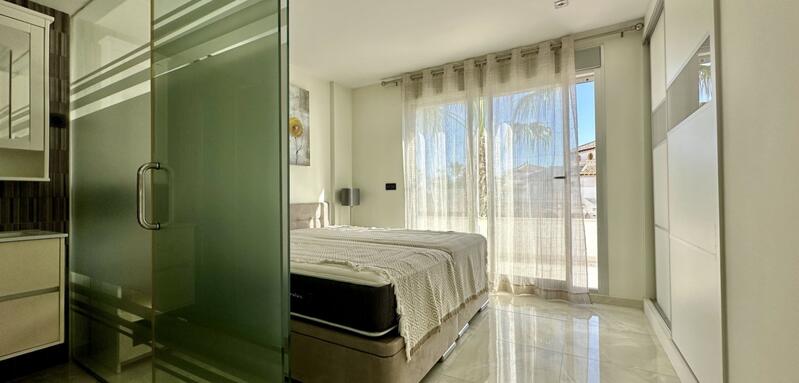 3 slaapkamer Villa Te koop 3 slaapkamer Villa Te koop