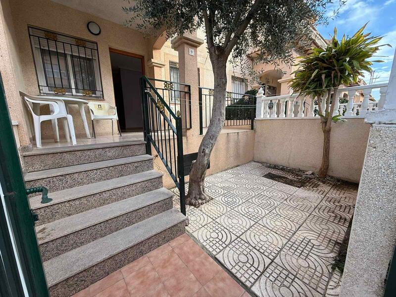 2 Cuarto Villa en venta