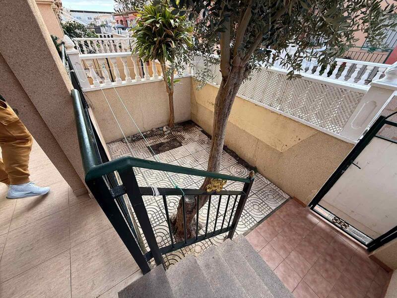 2 Cuarto Villa en venta