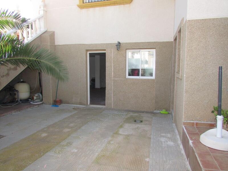 4 Cuarto Villa en venta