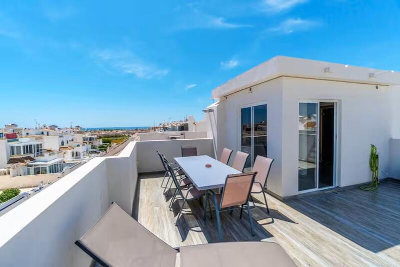 Villa Te koop in Playa Flamenca, Alicante