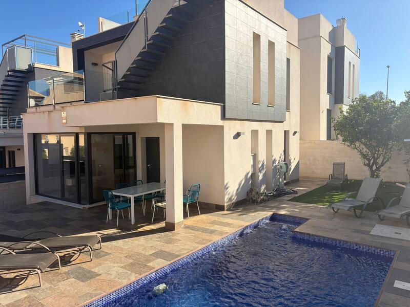 4 bedroom Villa for sale