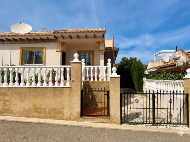 Villa for sale in Villamartin, Alicante