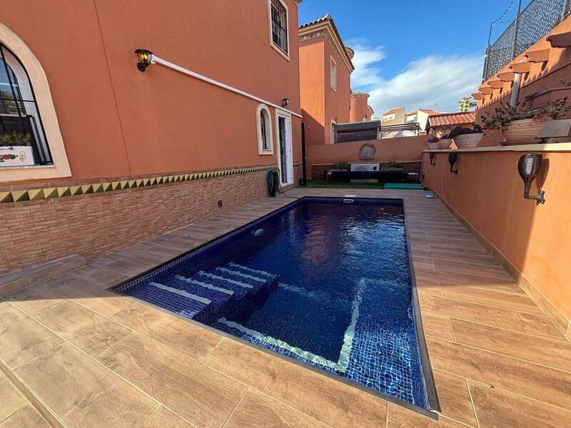 3 slaapkamer Villa Te koop