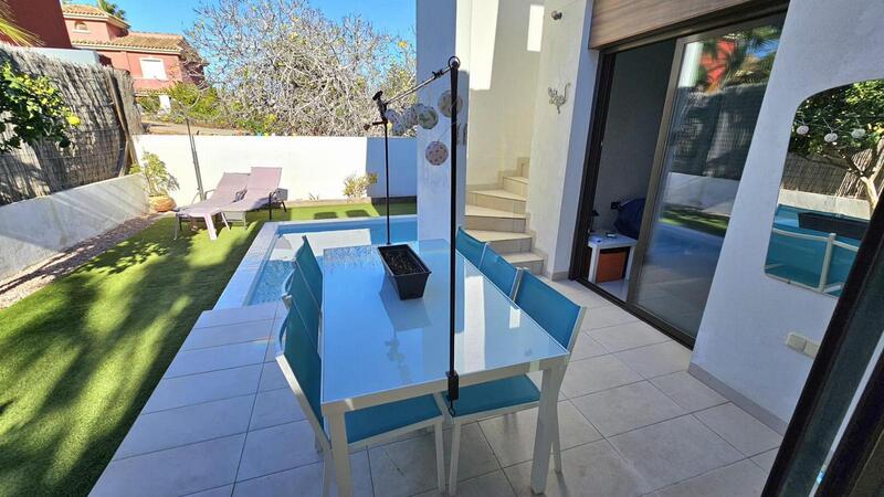 2 Schlafzimmer Villa zu verkaufen