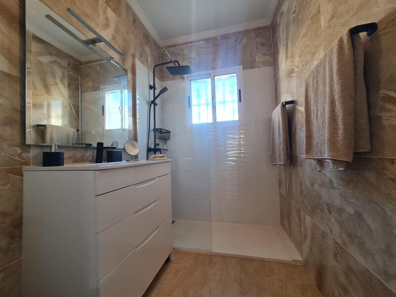 3 sovrum Villa till salu