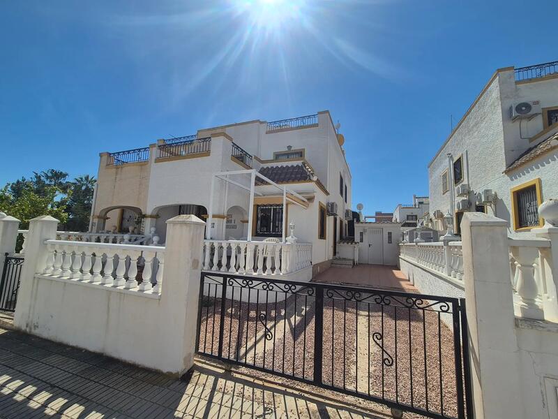 3 chambre Villa à vendre dans Playa Flamenca, Alicante