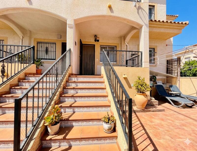 2 Cuarto Villa en venta en Playa Flamenca, Alicante