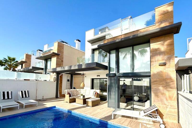3 bedroom Villa for sale 3 bedroom Villa for sale