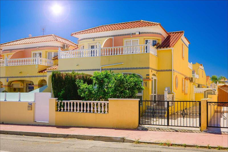 Villa zu verkaufen in Villamartin, Alicante
