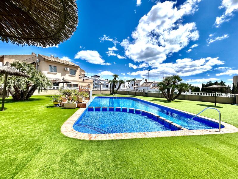 2 Cuarto Villa en venta