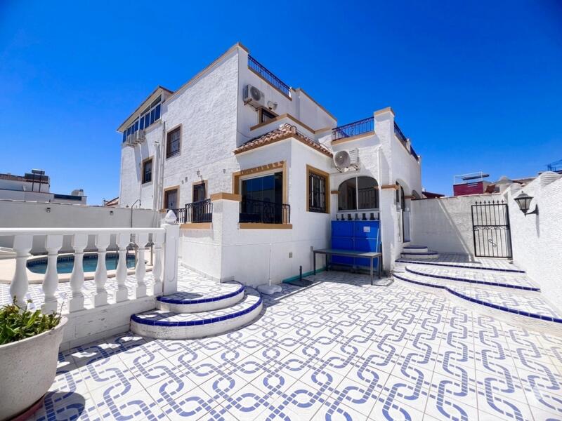 3 Cuarto Villa en venta