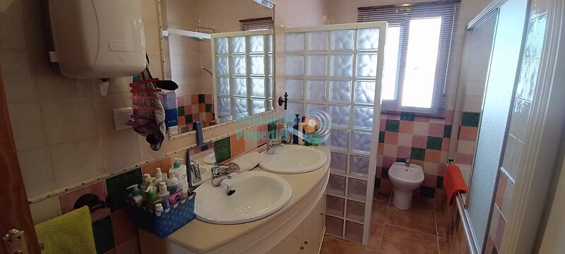 3 спальная комната вилла продается