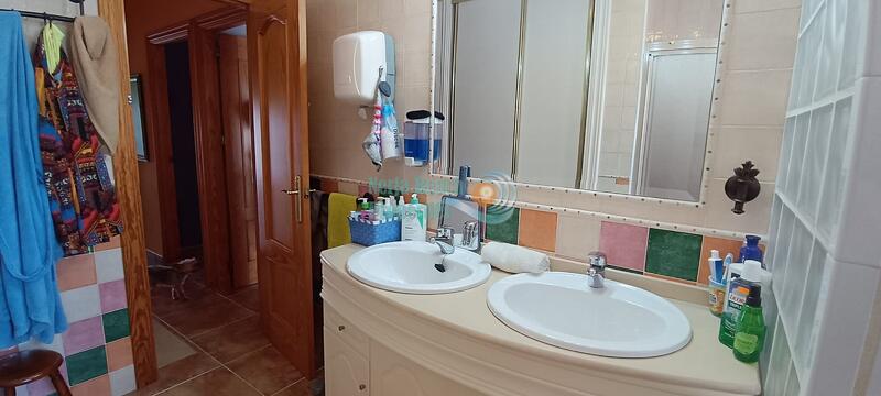3 спальная комната вилла продается