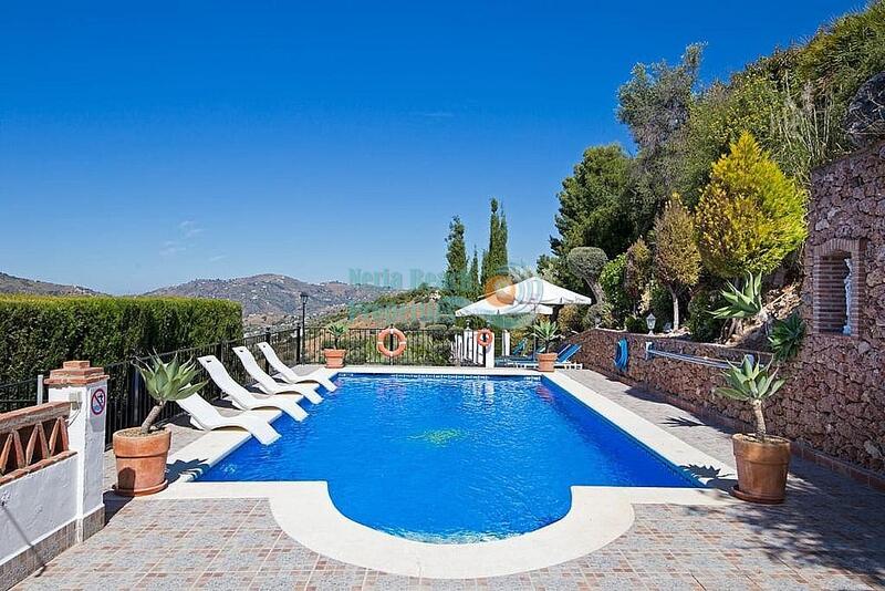 Villa for sale in Frigiliana, Málaga