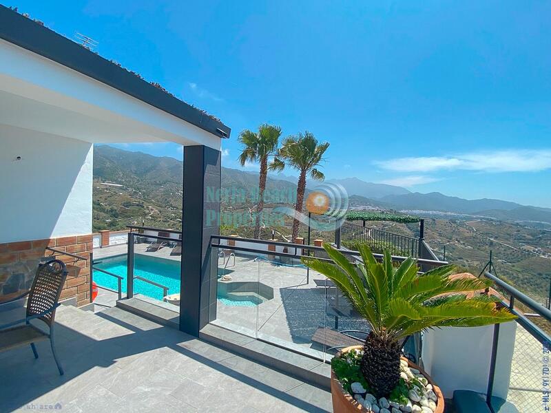 Villa for sale in Frigiliana, Málaga