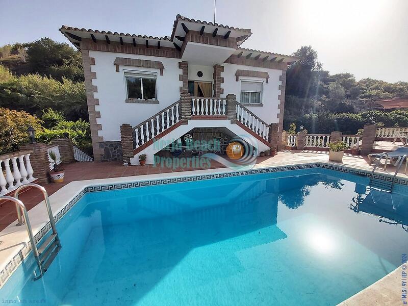 Townhouse for sale in Nerja, Málaga