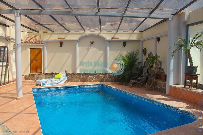 4 Cuarto Villa en venta