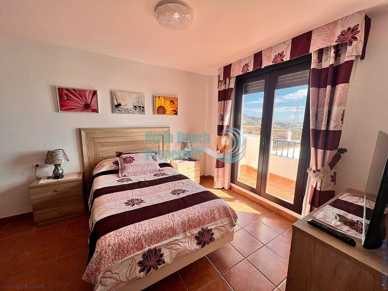 5 bedroom Townhouse for sale