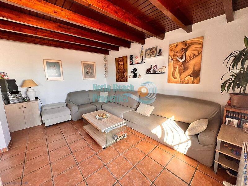 5 bedroom Townhouse for sale