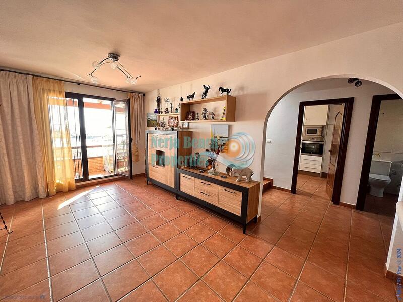 5 bedroom Townhouse for sale