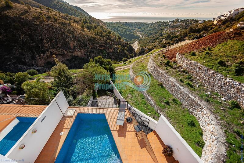 Villa à vendre dans Frigiliana, Málaga