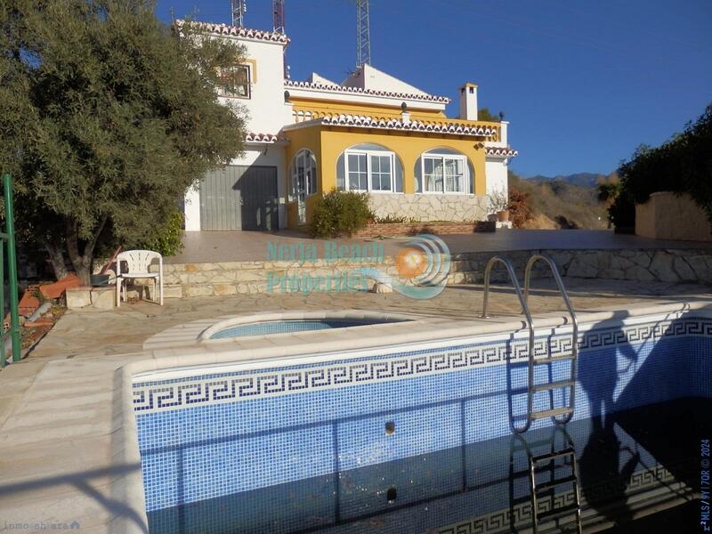 Villa for sale in Nerja, Málaga