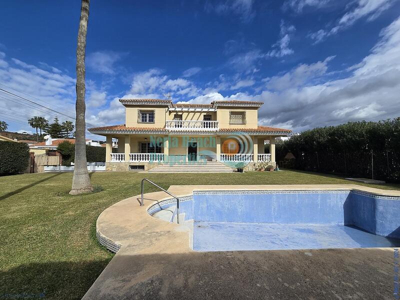 Villa à vendre dans Benajarafe, Málaga