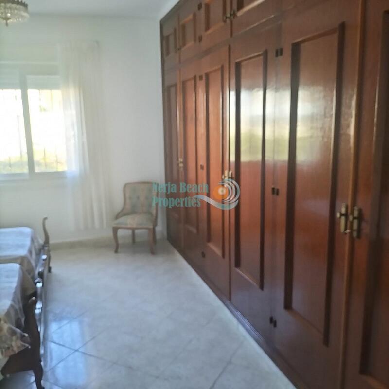 4 Cuarto Villa en venta