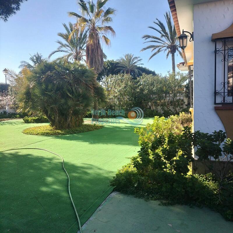 4 Cuarto Villa en venta