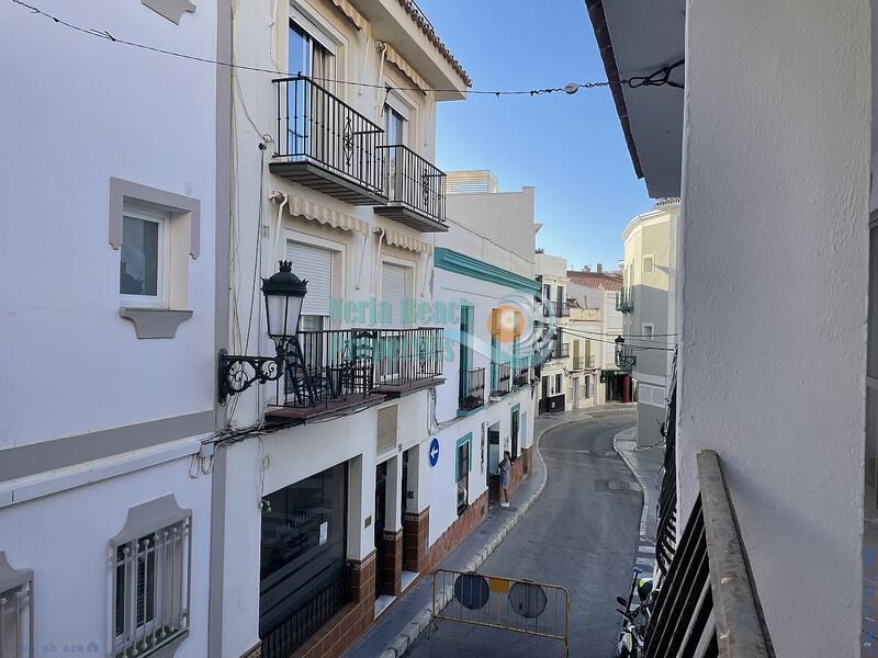 Byhus til salg i Nerja, Málaga