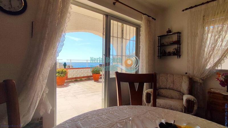 2 bedroom Townhouse for sale