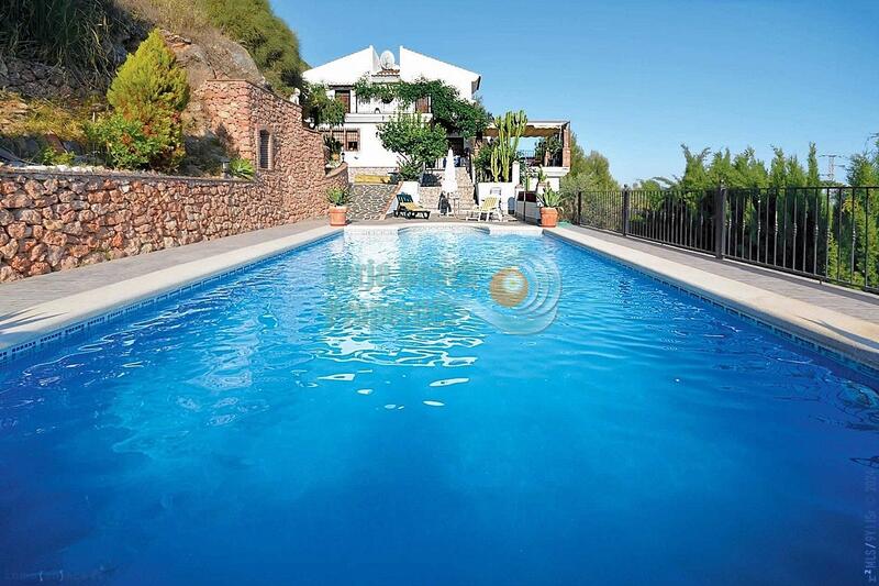 Townhouse for sale in Frigiliana, Málaga