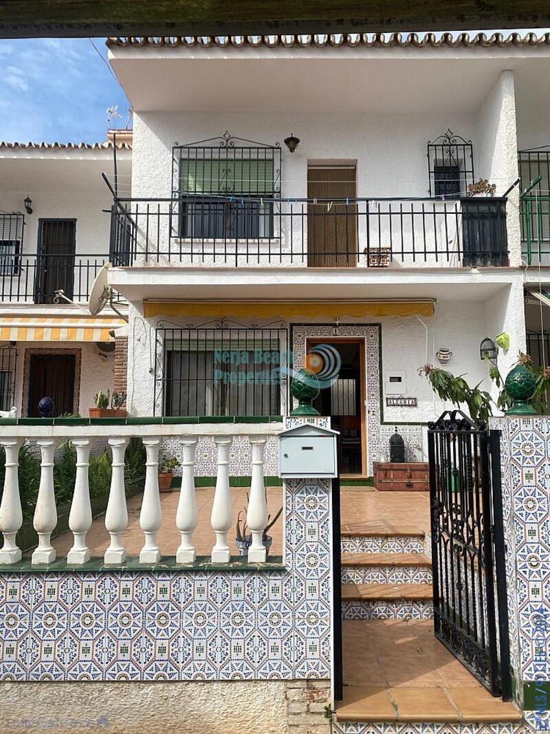 Byhus til salg i Nerja, Málaga
