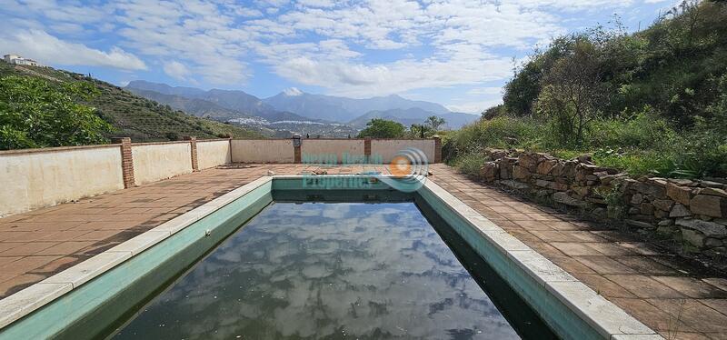 5 bedroom Villa for sale
